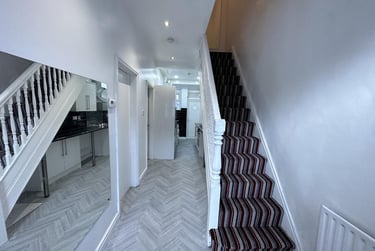 4 bed flat, Deyne Avenue, Rusholme, Manchester, M145SY - Image 2